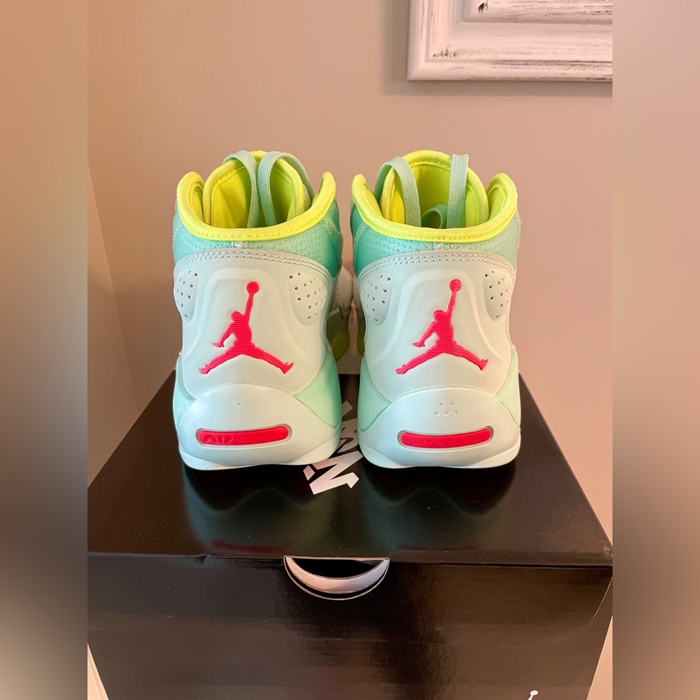 Jordan Zion 2 GS Basketball Shoes - 7Y - Picture 2 of 6
